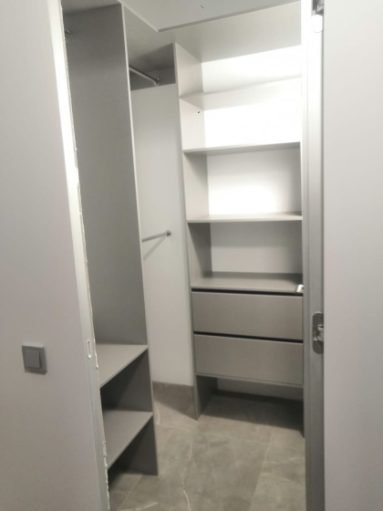 Угловая гардеробная с открытыми секциями МАГ МЕБЕЛЬ