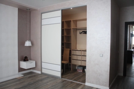 Угловая гардеробная с раздвижными фасадами МАГ МЕБЕЛЬ